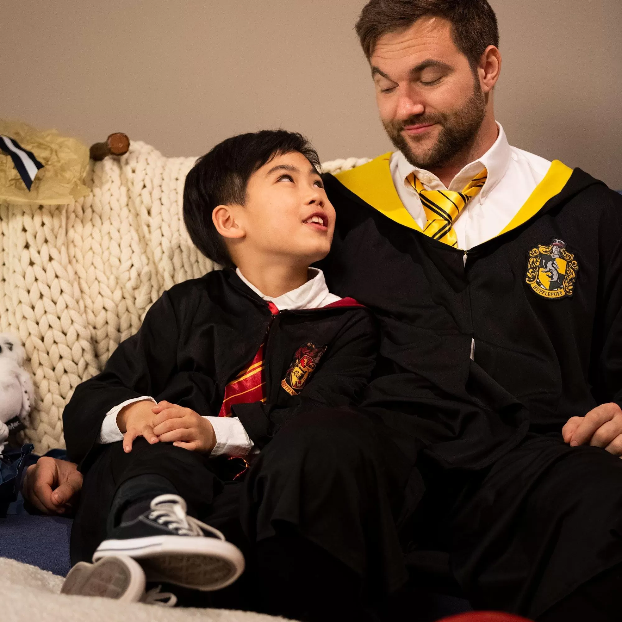 Party City Capes, Robes-Adult Hufflepuff Robe - Harry Potter