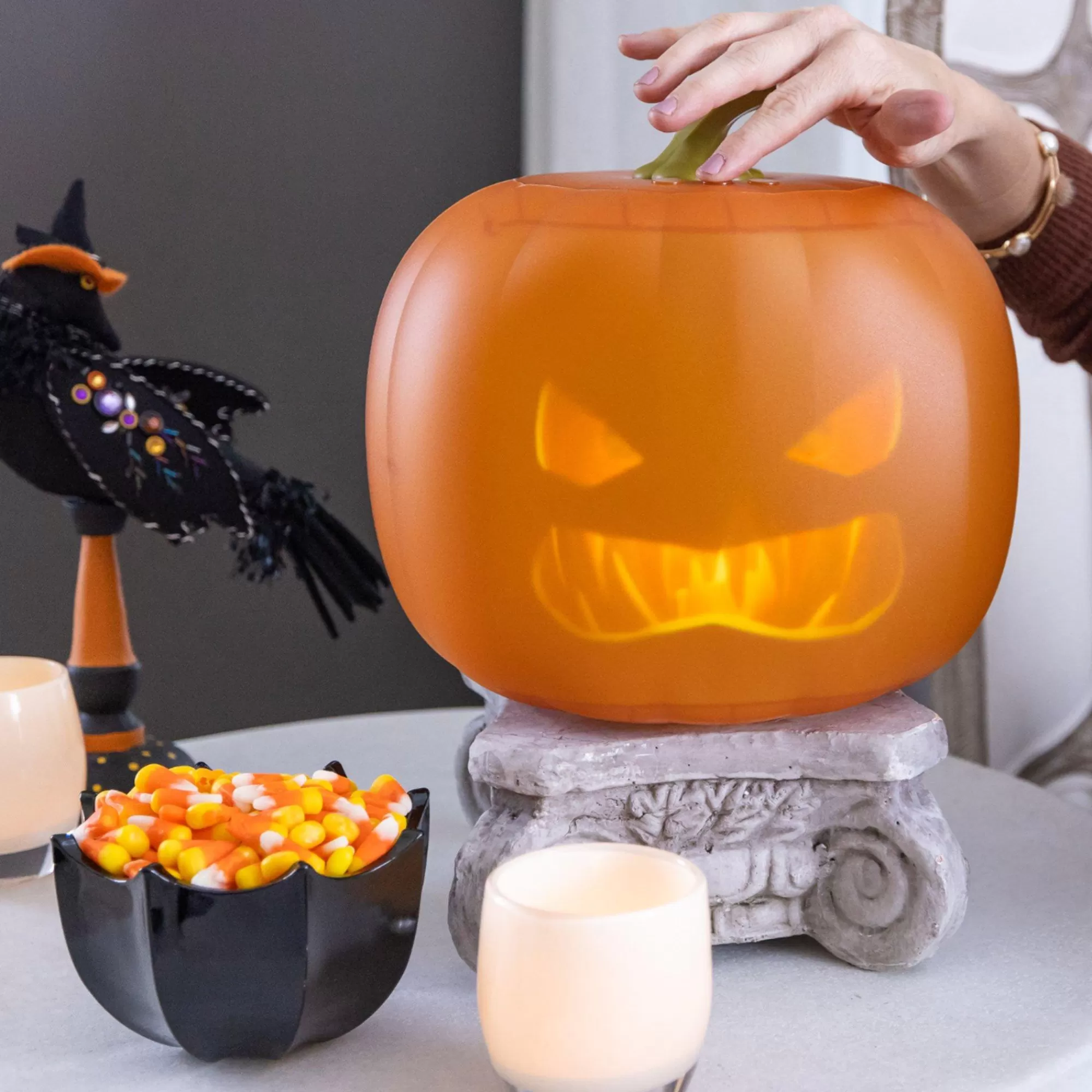 Party City Table Décor & Centerpieces | Animated Light-Up Talking Jabberin' Jack Pumpkin Decoration, 9In X 11In
