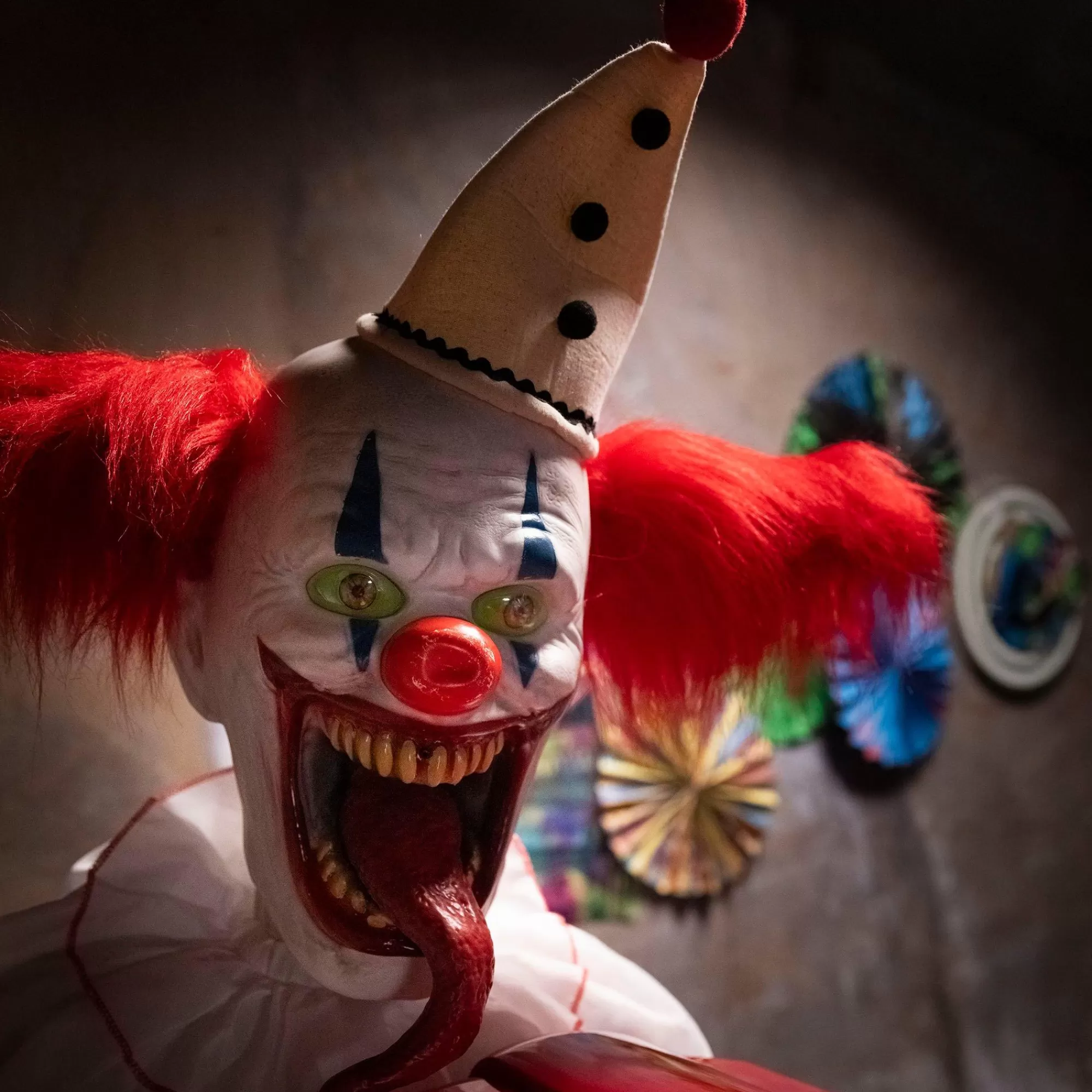 Party City Yard Stakes & Signs | Animatronic Light-Up Talking Ice Scream Clown Yard Stake, 7.5Ft - Halloween Decoration