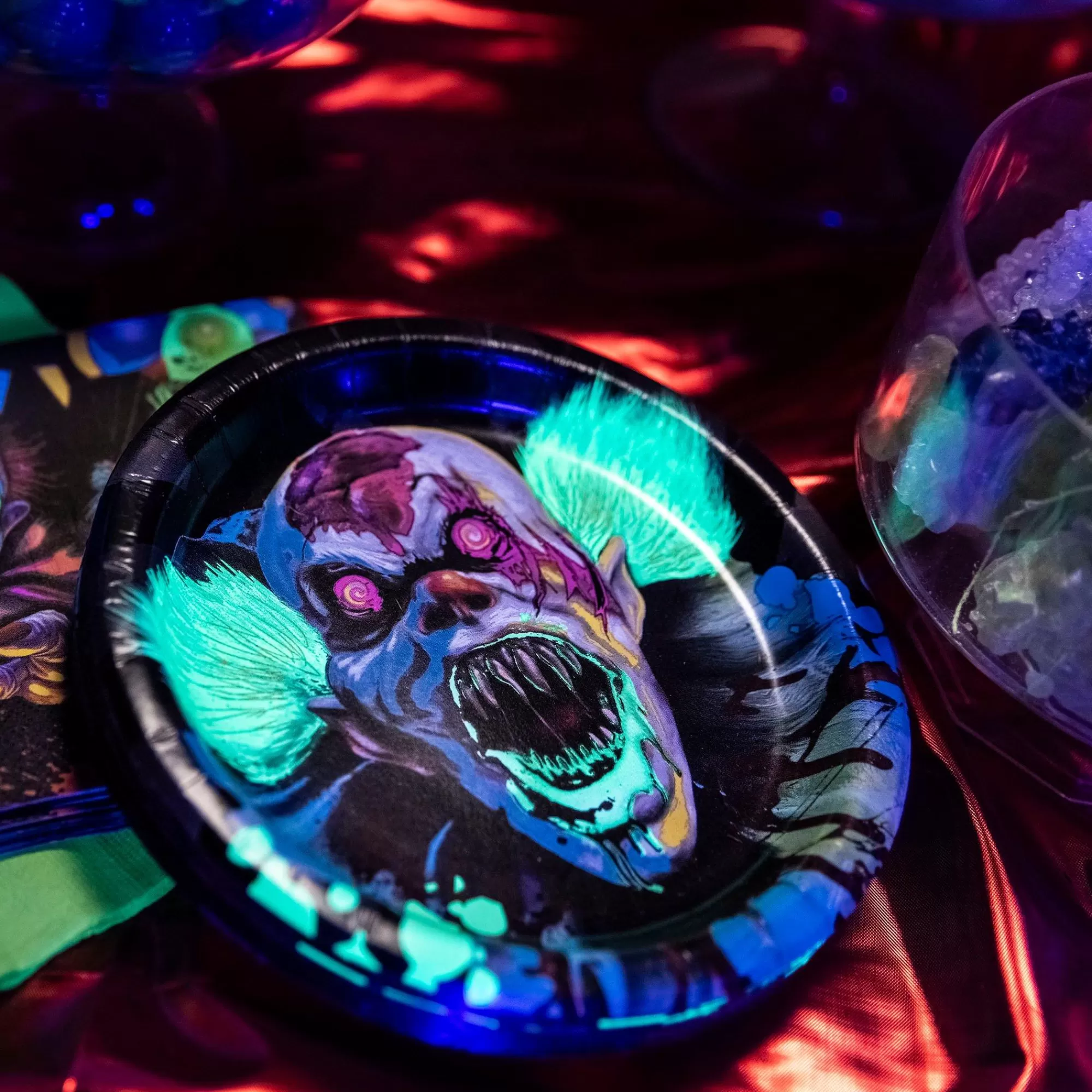 Party City Creepy Carnival | Creepy Carnival Black Light Reactive Paper Dessert Plates, 6.75In, 20Ct
