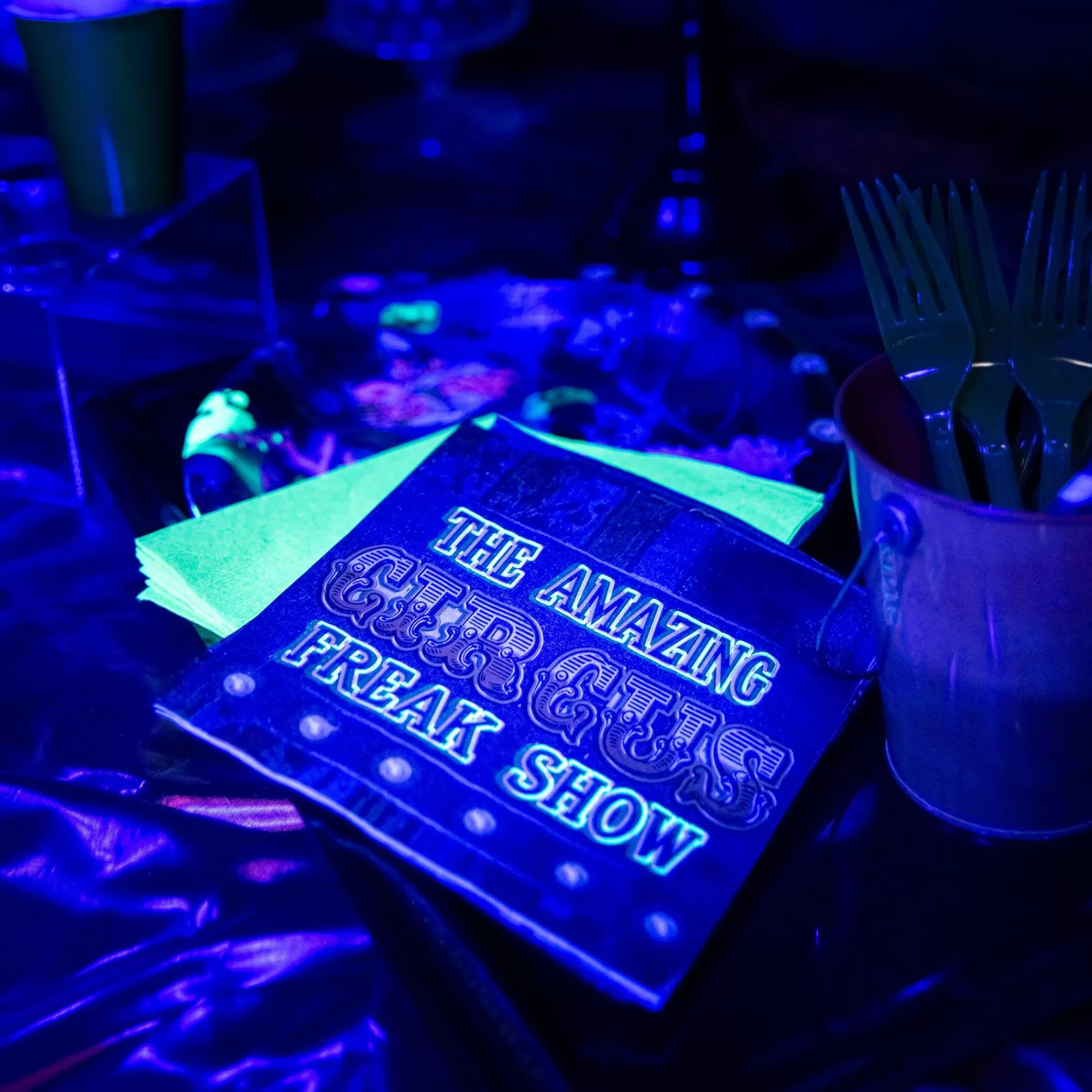 Party City Creepy Carnival | Creepy Carnival Black Light Reactive Paper Lunch Napkins, 6.5In, 40Ct