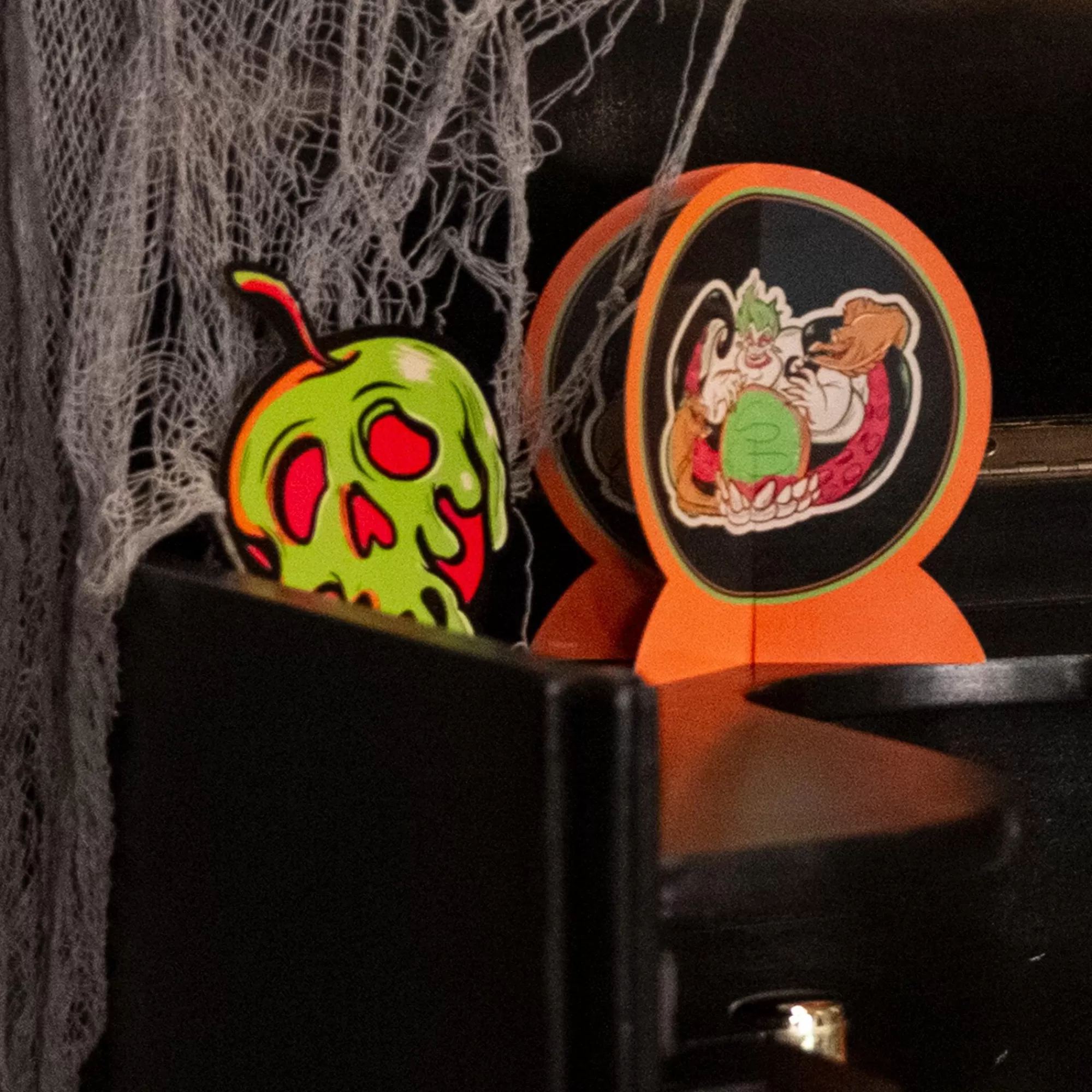 Party City Table Décor & Centerpieces | Disney Villains Halloween Cardstock Table Decorating Kit, 31Pc