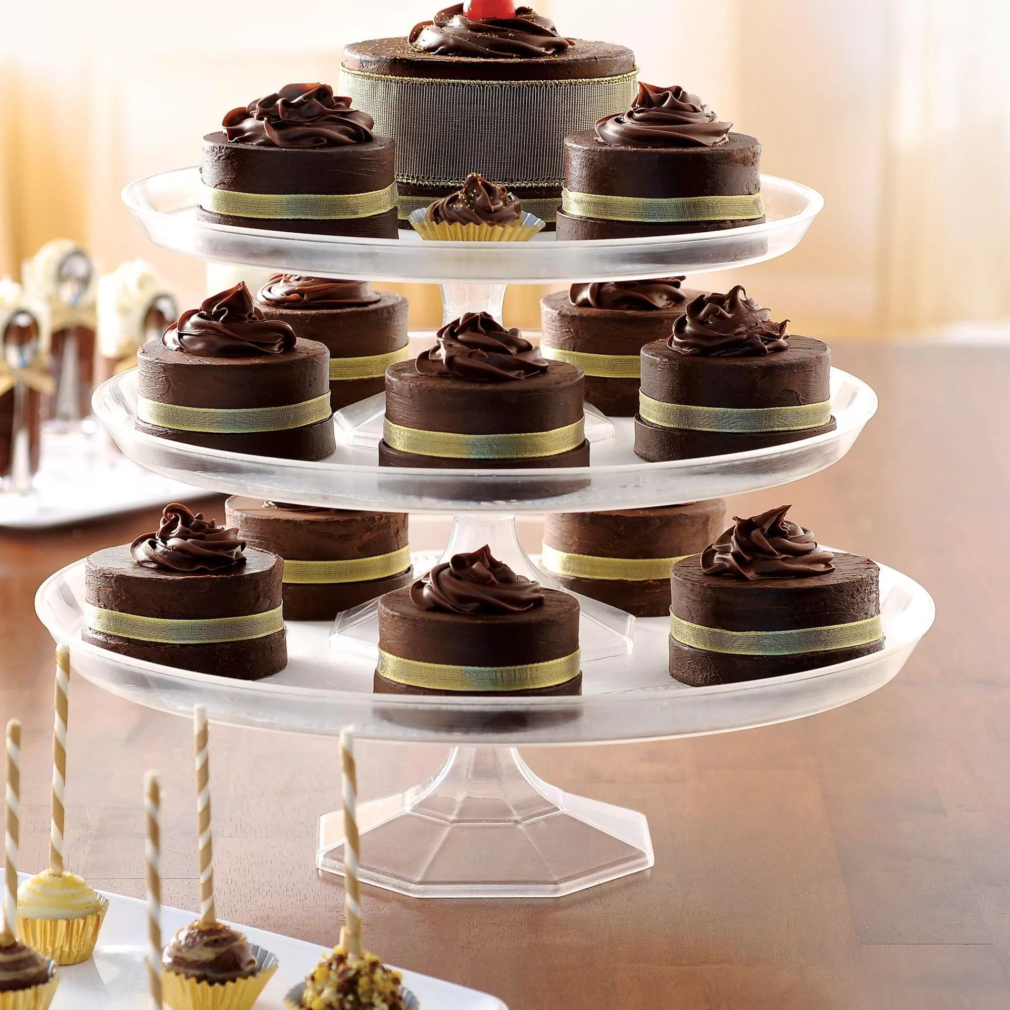 Party City Bakeware | Medium Plastic Cake Stand